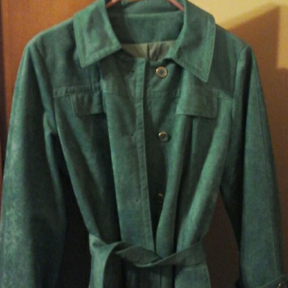Coat - Picture 2 of 3
